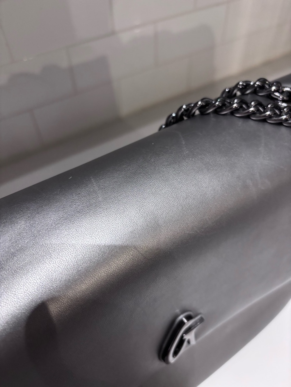 Glamaholics L Chain Flap Bag - Picture 8 of 14